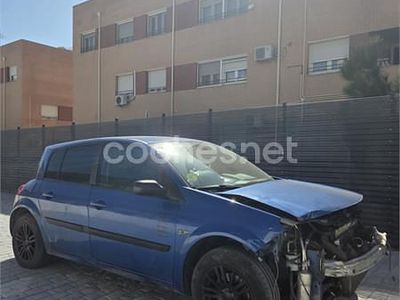 Usado Renault Mégane II Expression 85 CV (62 kW) 2007 Azul Berlina