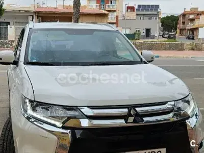 Usado Mitsubishi Outlander Motion 150 CV (110 kW) 2017 Blanco SUV