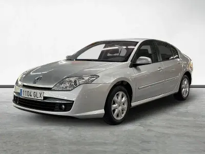 Usado Renault Laguna III Expression 140 CV (102 kW) 2009 Gris / plata Berlina