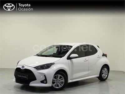 Usado Toyota Yaris Hybrid Active 116 CV (85 kW) 2021 Blanco Berlina