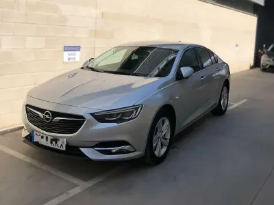 Usado Opel Insignia Excellence 170 CV (125 kW) 2018 Blanco Berlina