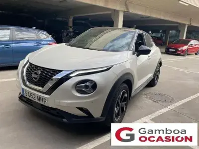 Käytetty Nissan Juke N-Connecta 114 HP (83 kW) 2023 Valkoinen Katumaasturi