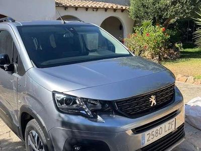 Gris Usado 2022 Peugeot Rifter GT Monovolumen | 22.995 € (Un poco caro)
