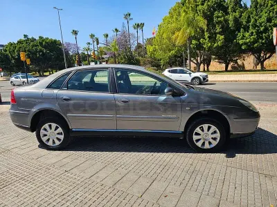 Usado Citroën C5 Exclusive 136 CV (100 kW) 2005 Gris / plata Berlina
