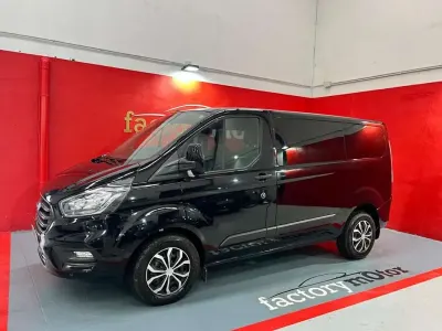Usado Ford Transit Custom Trend 136 CV (100 kW) 2022 Negro Van