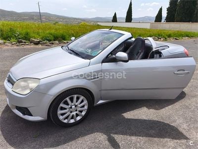 Gris / plata Usado 2007 Opel Tigra Sport Descapotable | 3700 €
