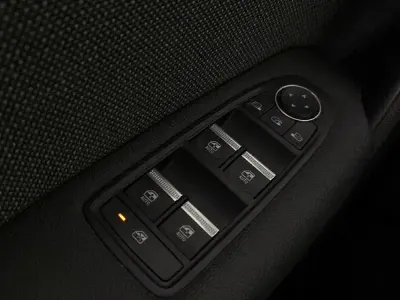 Usado Renault Captur Techno 100 CV (73 kW) 2025 Azul SUV