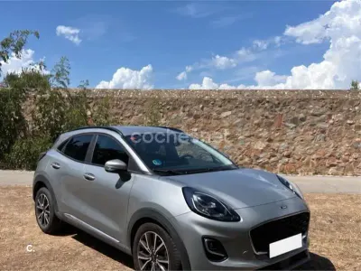 Usado Ford Puma Titanium 125 CV (91 kW) 2021 Gris / plata SUV