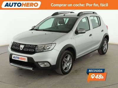 Usado Dacia Sandero Stepway 90 HP (66 kW) 2017 Cinzento Citadino