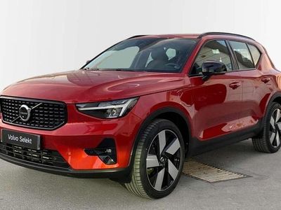 Begagnad Volvo XC40 Plus 211 HK (155 kW) 2023 Röd SUV