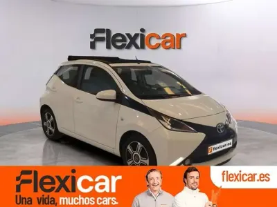 Usado Toyota Aygo X-wave 72 CV (52 kW) 2018 Blanco Utilitario
