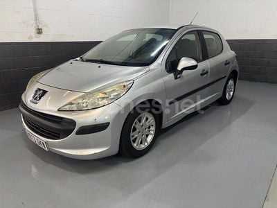 Gris / plata Usado 2010 Peugeot 207 Business-Line Berlina | 3450 € (Precio justo)