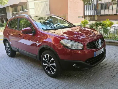 Usado Nissan Qashqai Tekna 117 CV (86 kW) 2012 Granate SUV
