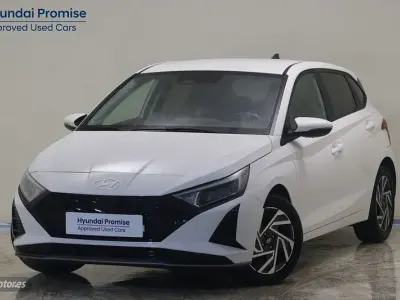 Usado Hyundai i20 101 CV (74 kW) 2025 Blanco Utilitario