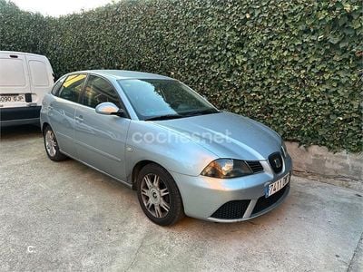 Usado Seat Ibiza Stylance 75 CV (55 kW) 2006 Gris / plata Utilitario