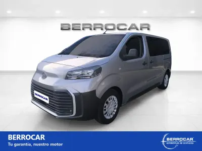 Usado Toyota Proace Verso 145 CV (106 kW) 2024 Granate Familiar