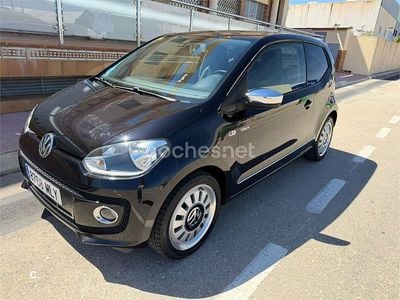 Usado VW up! 75 CV (55 kW) 2012 Negro Utilitario