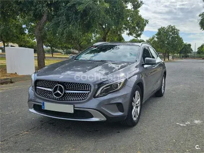 Usado Mercedes GLA200 Urban 136 CV (100 kW) 2014 Gris / plata SUV