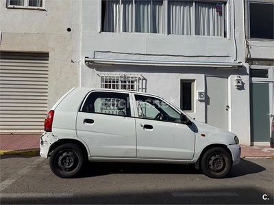 Blanco Usado 2004 Suzuki Alto Utilitario | 2000 €