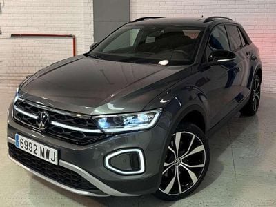 Usado VW T-Roc 150 CV (110 kW) 2024 Gris SUV