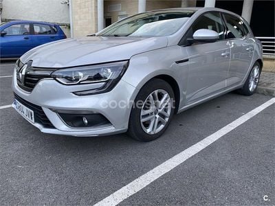 Gris / plata Usado 2016 Renault Mégane IV Bose Edition Berlina | 7500 € (Precio justo)
