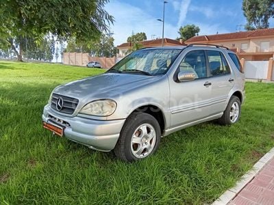 Usado Mercedes ML270 163 CV (119 kW) 2002 Gris / plata SUV