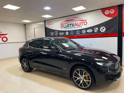 Usado Maserati Levante 430 CV (316 kW) 2017 Negro SUV