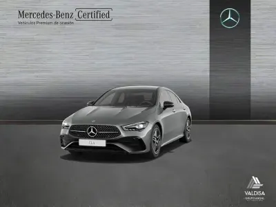 Usado Mercedes CLA220 190 CV (139 kW) 2025 Gris montaña Berlina