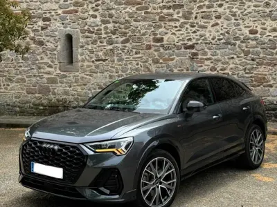 Usado Audi Q3 Sportback S-Line 200 CV (147 kW) 2022 Gris / plata SUV