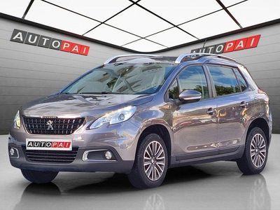 Usado Peugeot 2008 Style 110 CV (80 kW) 2017 Gris / plata SUV