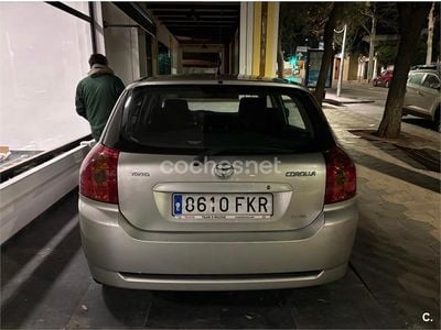 Usado Toyota Corolla Sol 116 CV (85 kW) 2007 Gris / plata Berlina