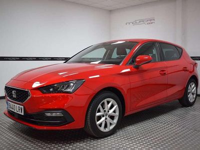 Usado Seat Leon Style 129 CV (94 kW) 2021 Rojo Utilitario