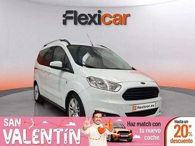 Usado Ford Tourneo Courier Trend 100 CV (73 kW) 2017 Blanco Monovolumen