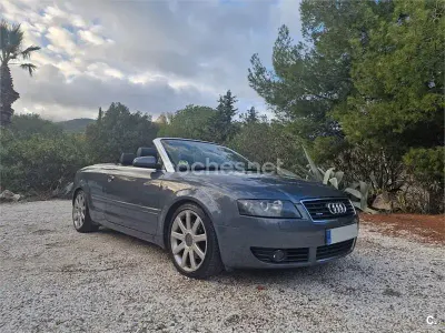 Usado Audi A4 Cabriolet 220 CV (161 kW) 2004 Azul Descapotable