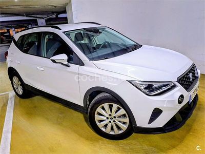 Usado Seat Arona Style 110 CV (80 kW) 2023 Blanco SUV