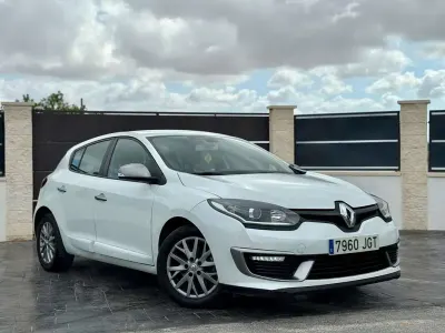 Usado Renault Mégane GT GT 110 CV (80 kW) 2015 Blanco Coupe