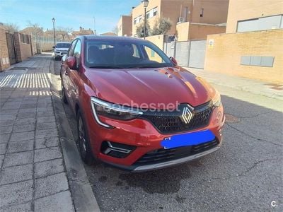 Begagnad Renault Arkana Techno 145 HK (106 kW) 2024 Röd SUV