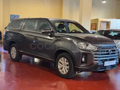 Usado SsangYong Musso 202 CV (148 kW) 2022 Gris / plata Pickup/Camioneta