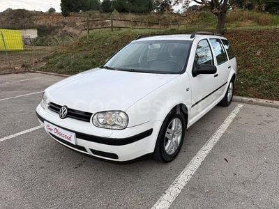 Blanco Usado 2003 VW Golf IV Advance Familiar | 2490 € (Buen precio)