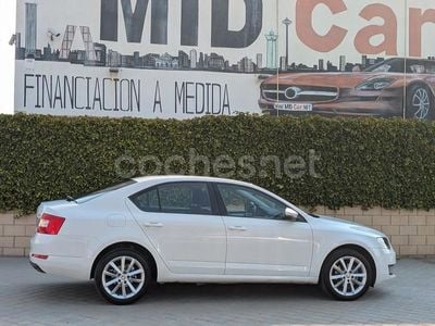 Blanco Usado 2015 Skoda Octavia Elegance Berlina | 14.400 € (Precio justo)