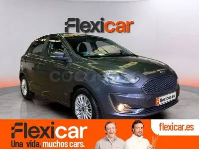 Usado Ford Ka Plus Ultimate 85 CV (62 kW) 2019 Gris / plata Utilitario