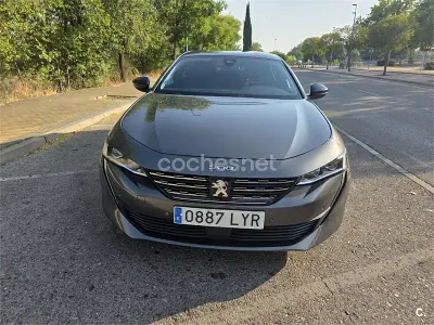 Usado Peugeot 508 Allure 130 CV (95 kW) 2022 Gris / plata Berlina