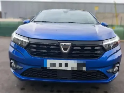 Usado Dacia Sandero Comfort 91 CV (66 kW) 2022 Azul Berlina