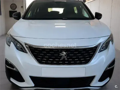 Usado Peugeot 5008 Active 120 CV (88 kW) 2017 Blanco Monovolumen