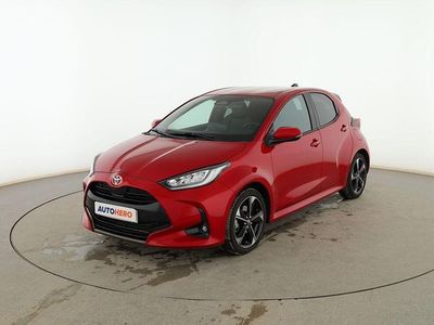 Usado Toyota Yaris Hybrid Style 116 CV (85 kW) 2025 Rojo Utilitario