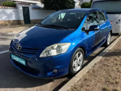 Usado Toyota Auris Luna 90 CV (66 kW) 2010 Azul Utilitario