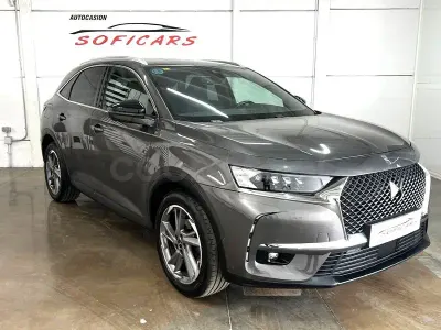 Usado DS Automobiles DS7 Crossback So Chic 130 CV (95 kW) 2021 Gris / plata SUV