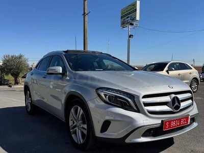 Käytetty Mercedes GLA200 AMG line 136 HP (100 kW) 2015 Harmaa Katumaasturi