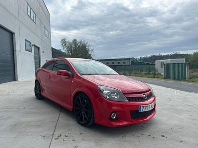 Usado Opel Astra GTC OPC 240 CV (176 kW) 2006 Rojo Berlina