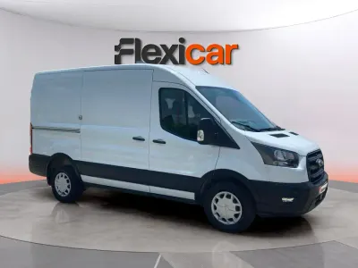 Usado Ford Transit 130 CV (95 kW) 2023 Blanco Berlina